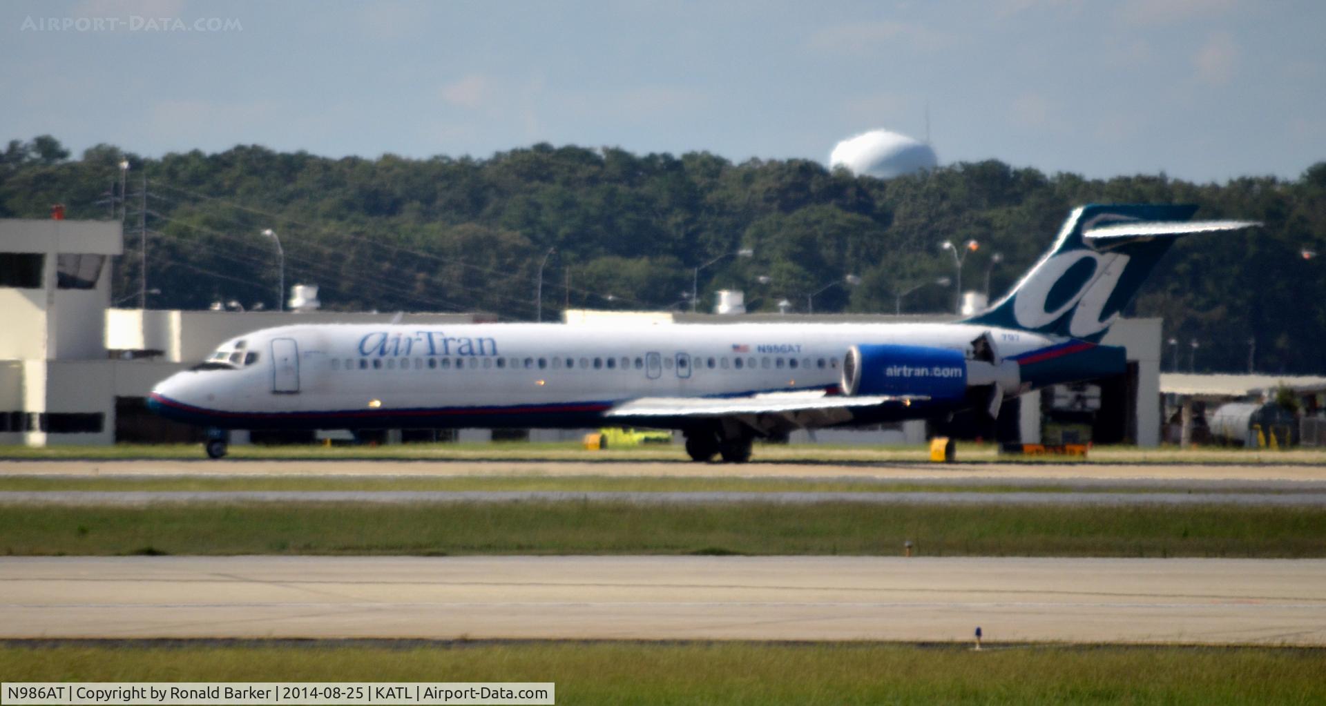 N986AT, 2001 Boeing 717-200 C/N 55089, Landing Atlanta