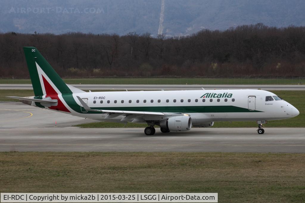 EI-RDC, 2012 Embraer 175STD (ERJ-170-200STD) C/N 17000333, Taxiing