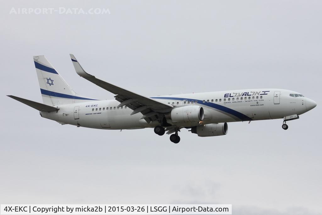 4X-EKC, 1999 Boeing 737-858 C/N 29959, Landing