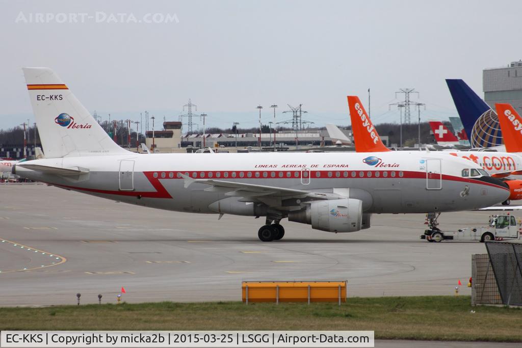EC-KKS, 2007 Airbus A319-111 C/N 3320, Taxiing