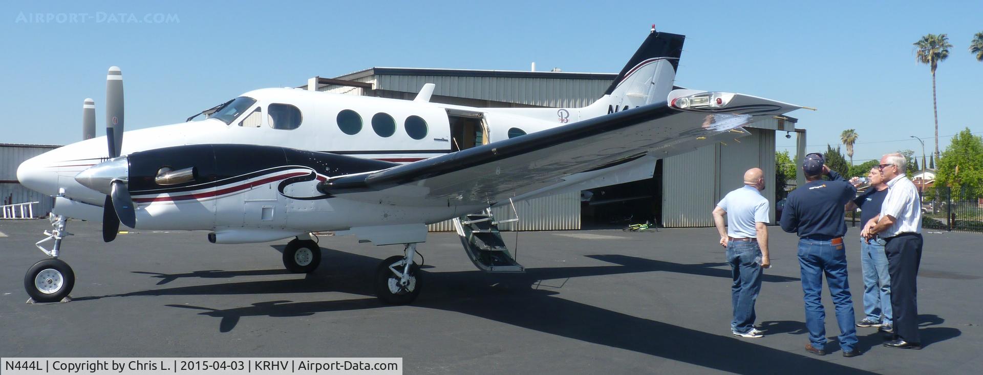 N444L, 1980 Beech E90 King Air C/N LW-344, Discussing the final details with the CEO of Lafferty Aircraft Sales before the final deal is made. This is the last time this plane will ever be at Reid Hillview.
