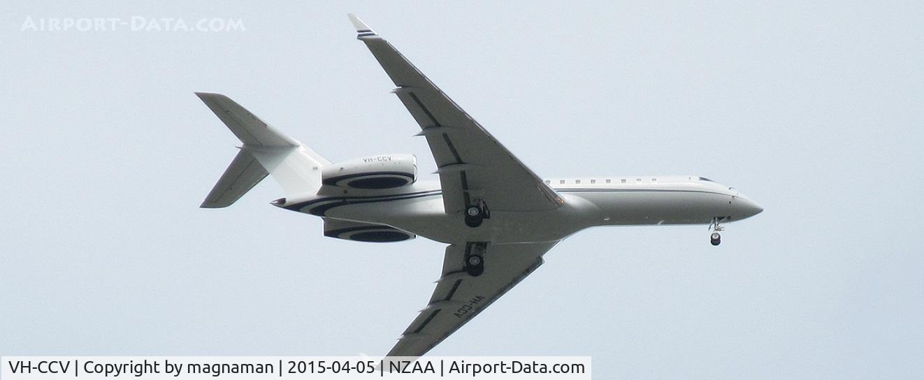 VH-CCV, 2004 Bombardier BD-700-1A10 Global Express C/N 9133, short finals to AKL