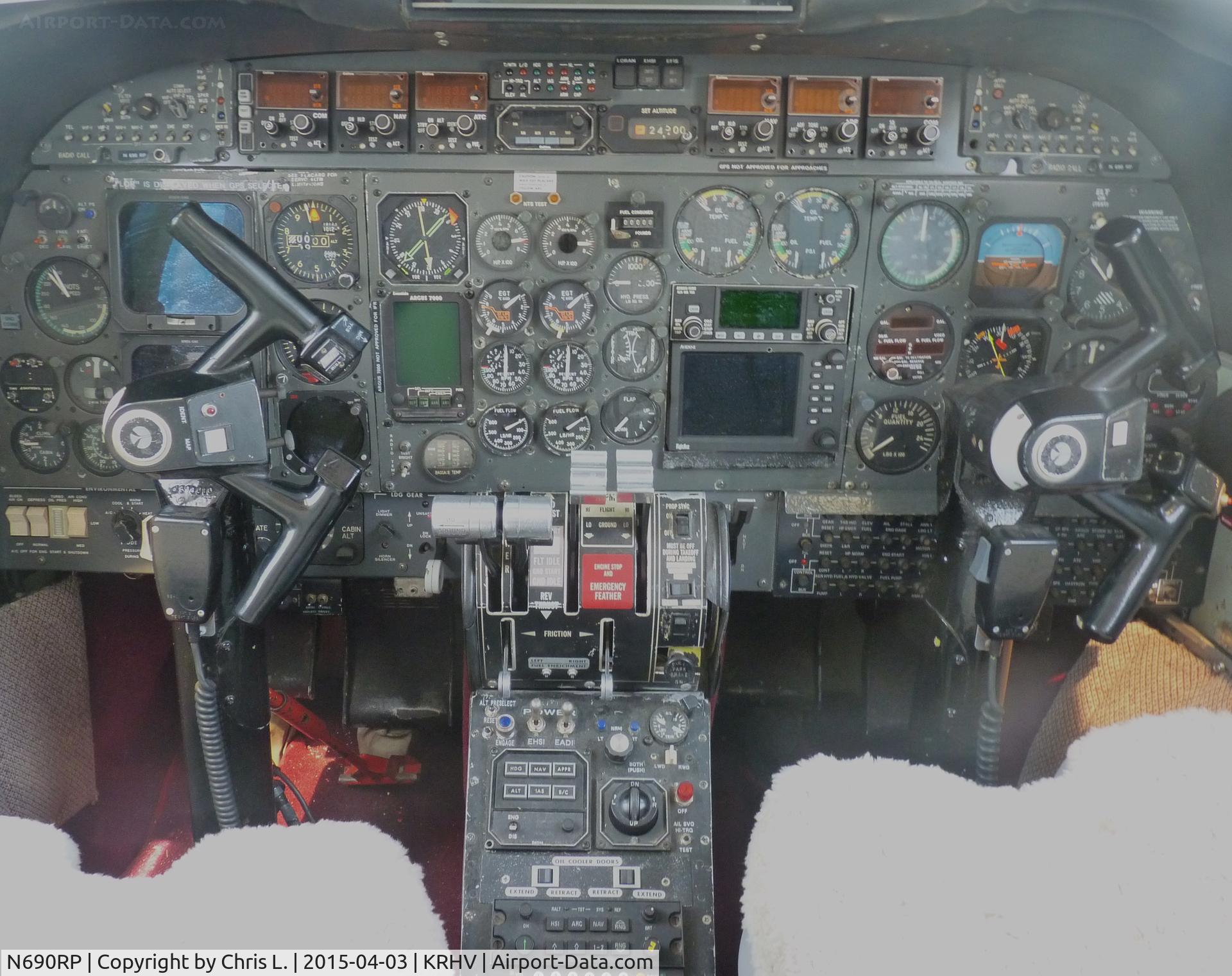 N690RP, 1978 Rockwell International 690B C/N 11493, The old cockpit of a local 1978 Aero Commander 690 JetProp.
