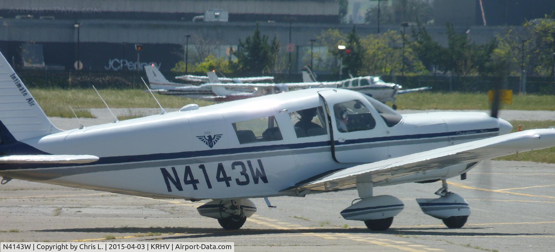 N4143W, 1967 Piper PA-32-300 Cherokee Six C/N 32-40211, A local 1967 Piper Cherokee taxing out from the south tie downs for a quick VFR flight from Reid Hillview.