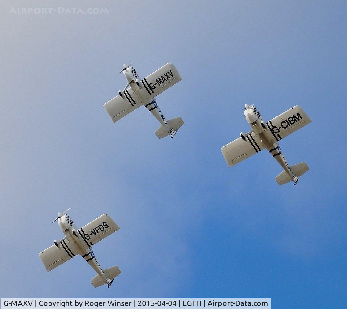 G-MAXV, 2000 Vans RV-4 C/N PFA 181-13266, Team Raven 3-ship formation practice. Leading Vans RV-8 aircraft G-VFDS and G-CIBM into a loop over Runway 22..