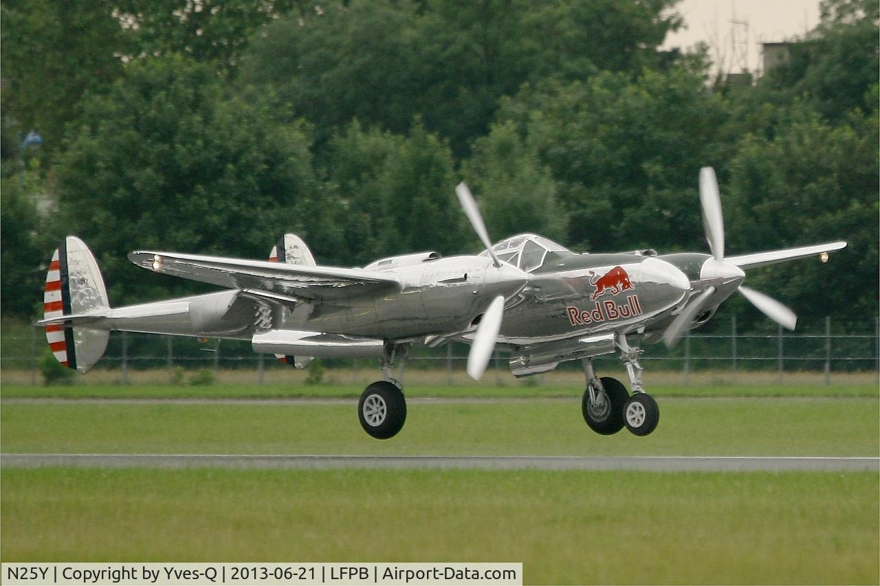 N25Y, 1944 Lockheed P-38L-5LO Lightning C/N AF44-53254, Lockheed P-38L-5LO Lightning, Landing rwy 03, Paris-Le Bourget (LFPB-LBG) Air Show 2013