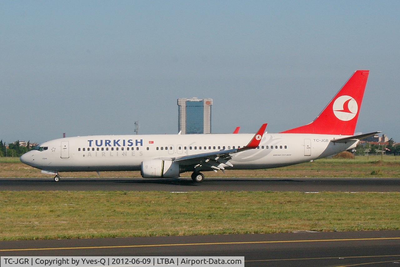 TC-JGR, 2006 Boeing 737-8F2 C/N 34415, Boeing 737-8F2 Taxiing to boarding area, Istanbul Atatürk Airport (LTBA-IST)