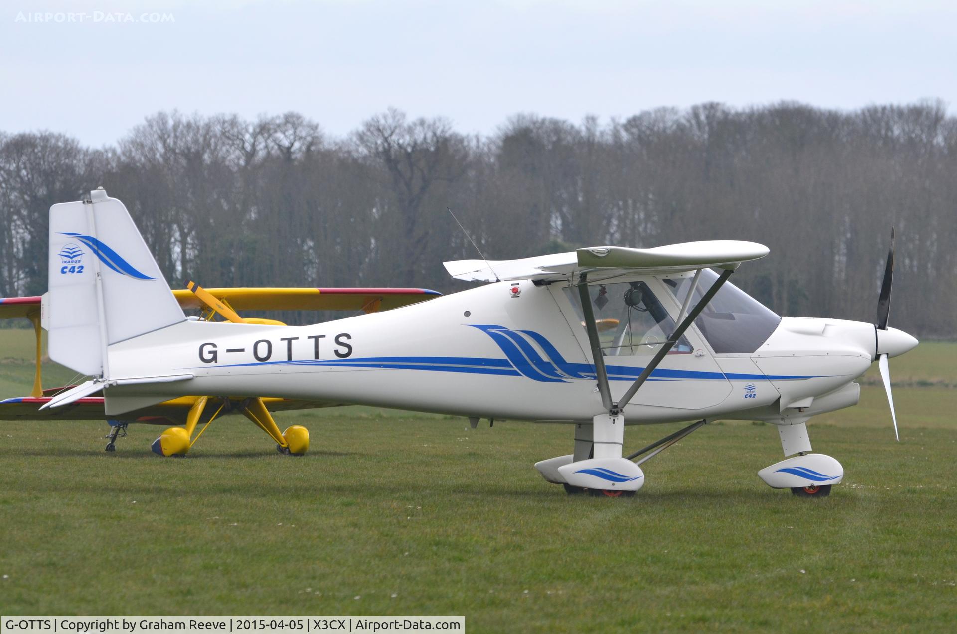 G-OTTS, 2014 Comco Ikarus C42 FB100 Bravo C/N 1407-7346, Parked at Northrepps.