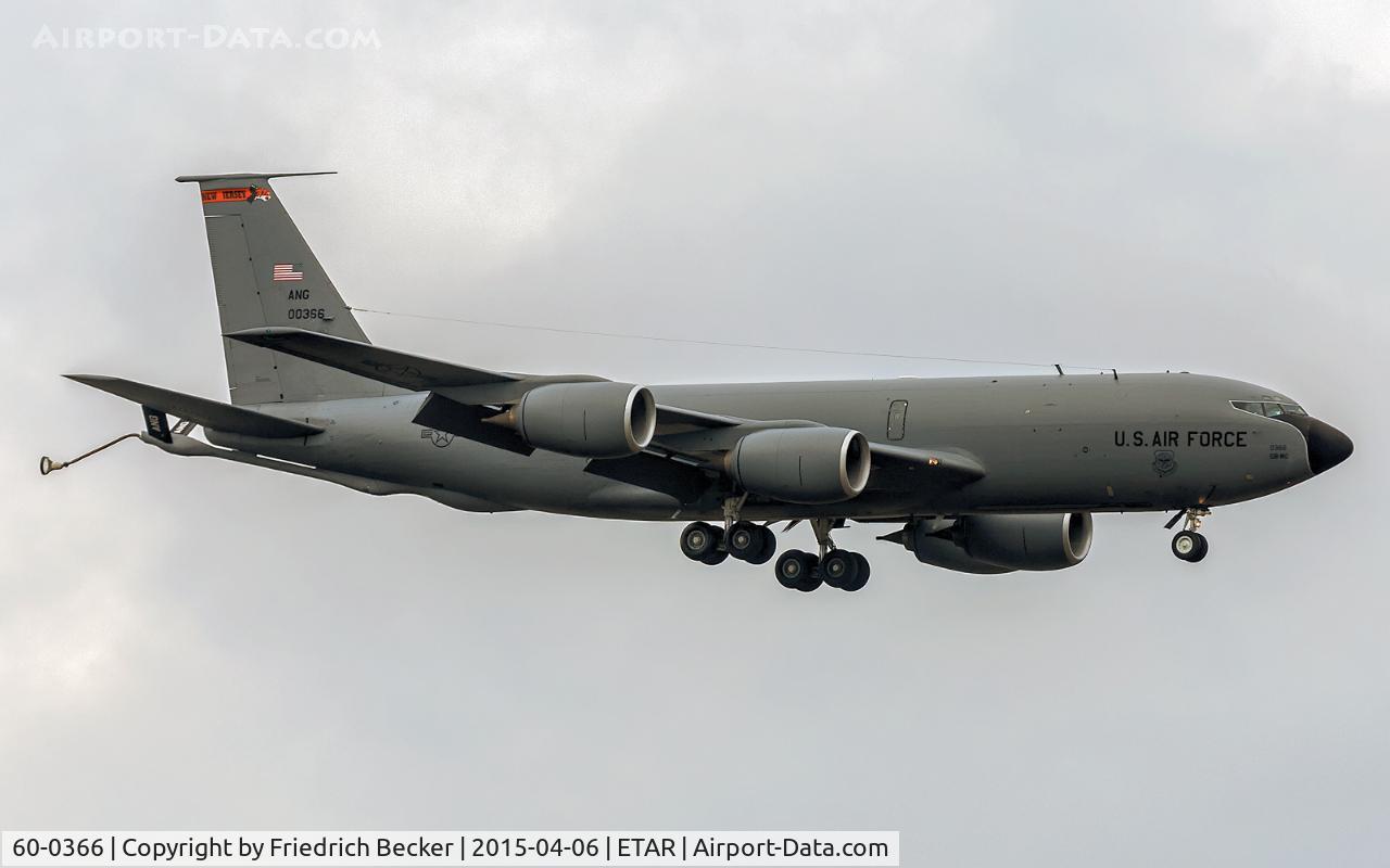 60-0366, 1960 Boeing KC-135R Stratotanker C/N 18141, on final RW08