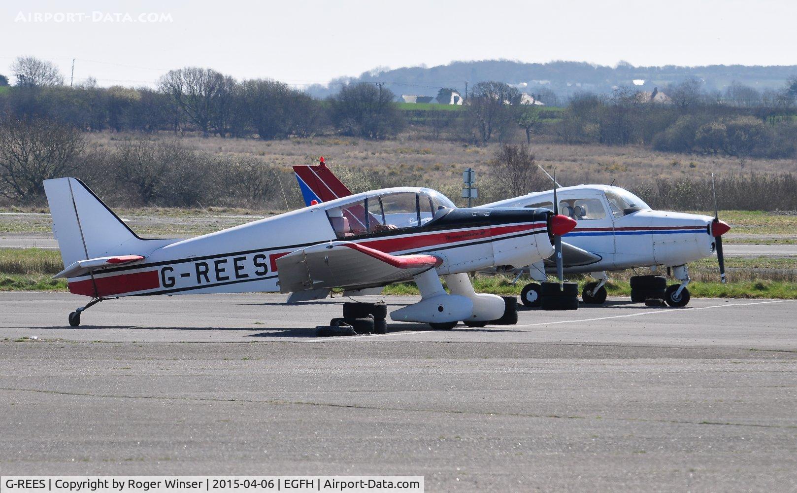 G-REES, 1965 SAN Jodel D-140C Mousquetaire III C/N 156, Two Musketeers. Visiting D140 Mousequetaire III shielding Beech Musketeer Sport III G-AWTS.