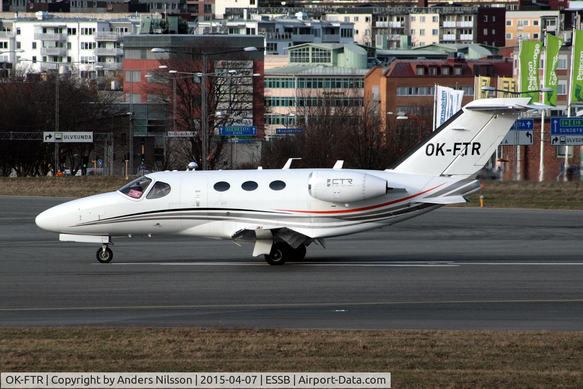 OK-FTR, 2008 Cessna 510 Citation Mustang Citation Mustang C/N 510-0053, Departing runway 30.