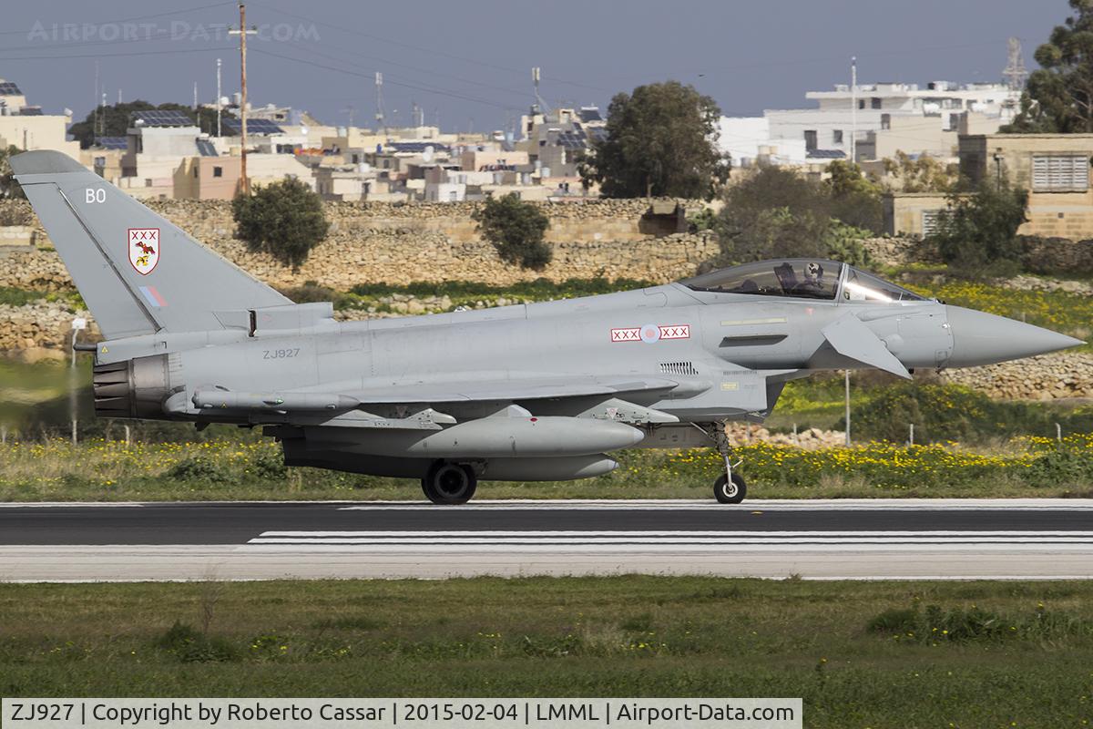 ZJ927, 2006 Eurofighter EF-2000 Typhoon FGR4 C/N 0089/BS018, Runway 31