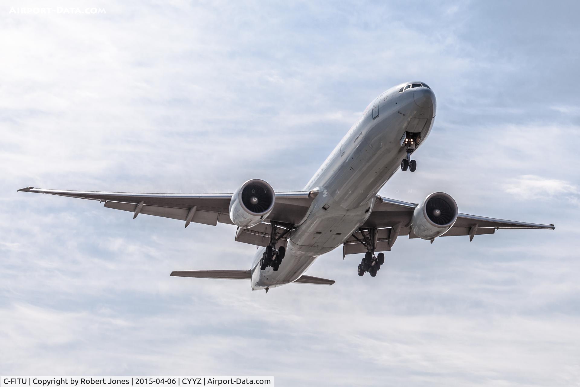 C-FITU, 2007 Boeing 777-333/ER C/N 35254, Short final for 05 at Toronto Pearson