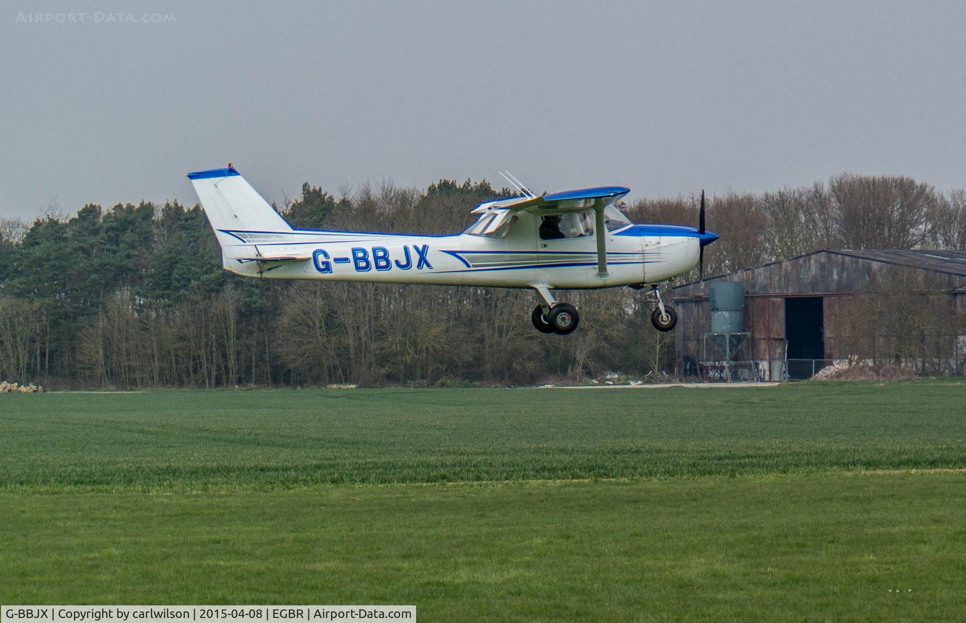 G-BBJX, 1974 Reims F150L C/N 1017, Landing at Breighton airfield