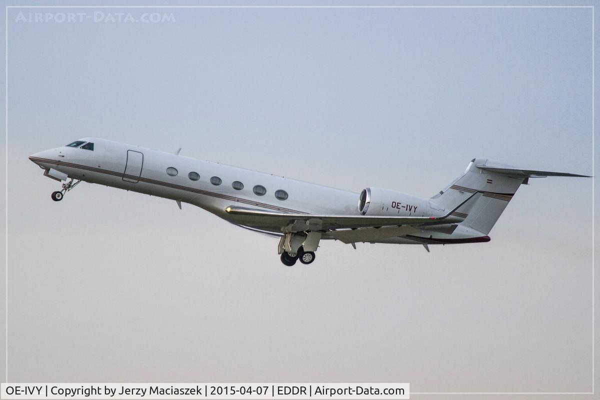 OE-IVY, 2002 Gulfstream Aerospace Gulfstream V C/N 687, Gulfstream Aerospace Gulfstream V, c/n: 687