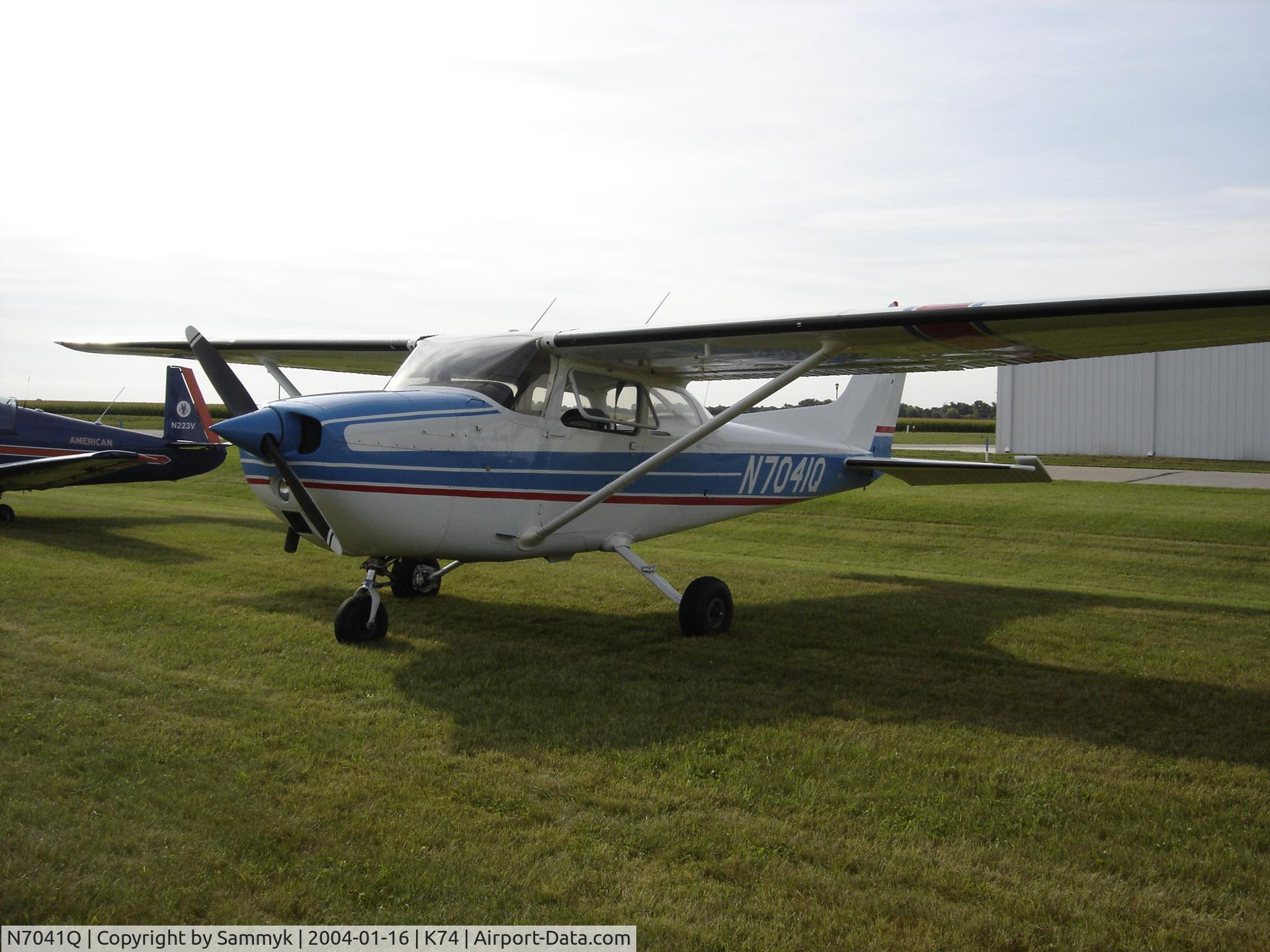 N7041Q, 1971 Cessna 172L C/N 17260341, A 172 at the Kindred Fly-in.