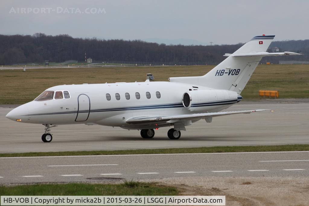 HB-VOB, 2005 Raytheon Hawker 800XP C/N 258733, Taxiing