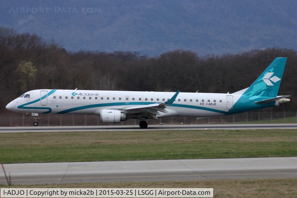 I-ADJO, 2009 Embraer 195LR (ERJ-190-200LR) C/N 19000280, Landing
