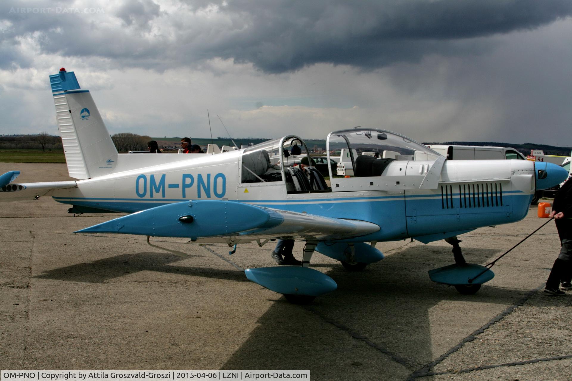 OM-PNO, 1985 Zlin Z-142 C/N 0400, Nitra Janikovce Airport - PRIBINA CUP 2015