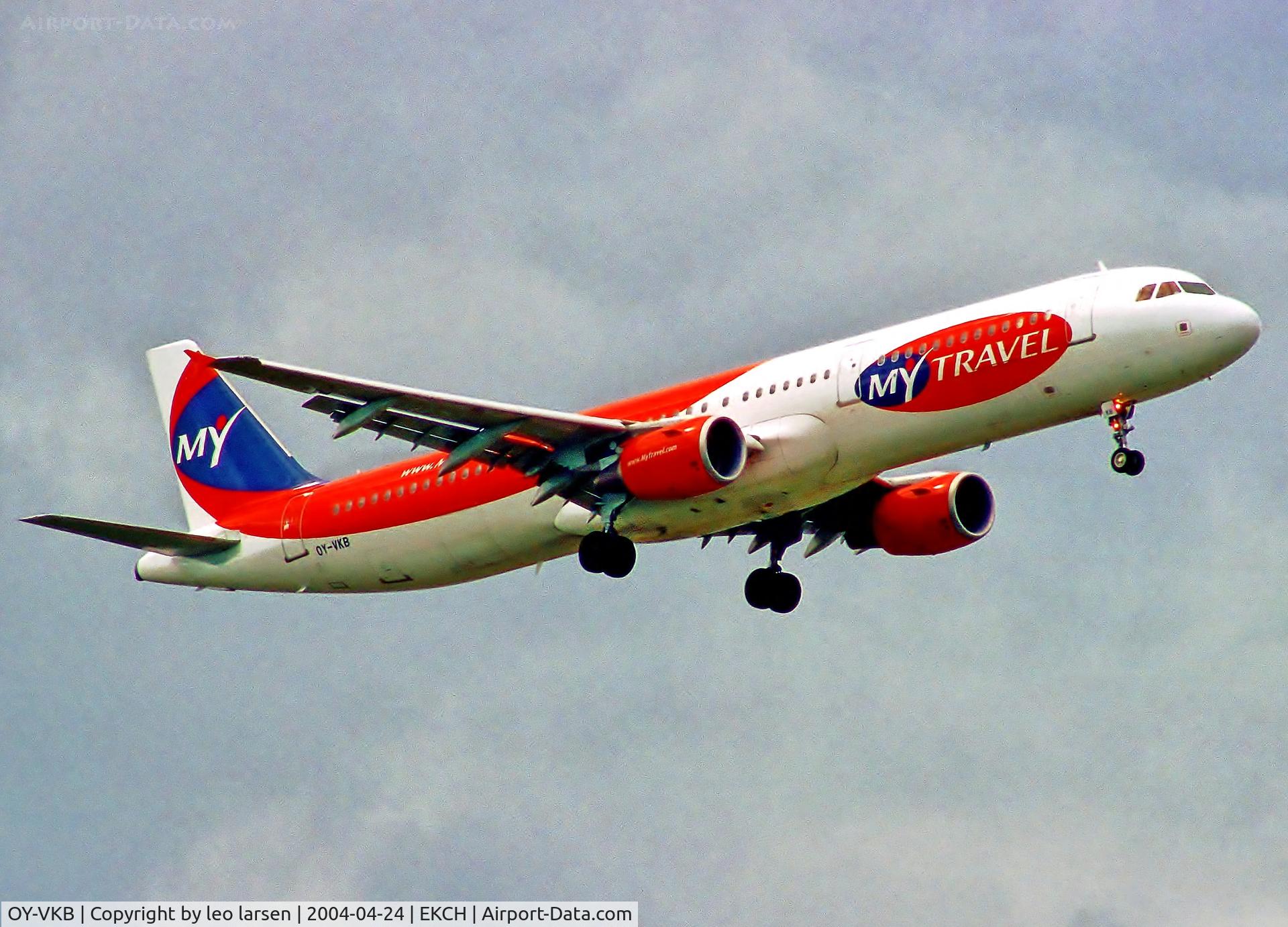 OY-VKB, 2003 Airbus A321-211 C/N 1921, Copenhagen 24.4.04