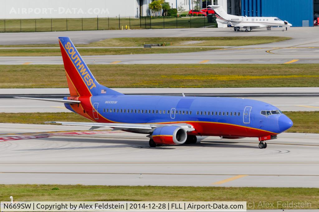 N669SW, 1987 Boeing 737-3A4 C/N 23752, Ft. Lauderdale