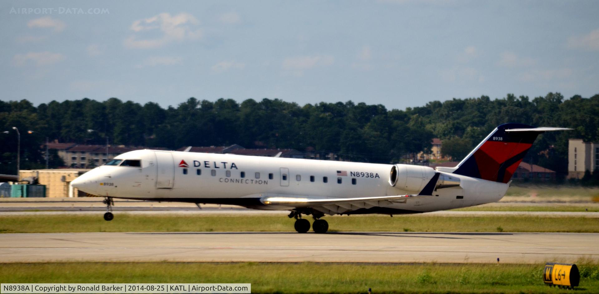 N8938A, 2004 Bombardier CRJ-200 (CL-600-2B19) C/N 7938, Takeoff Atlanta