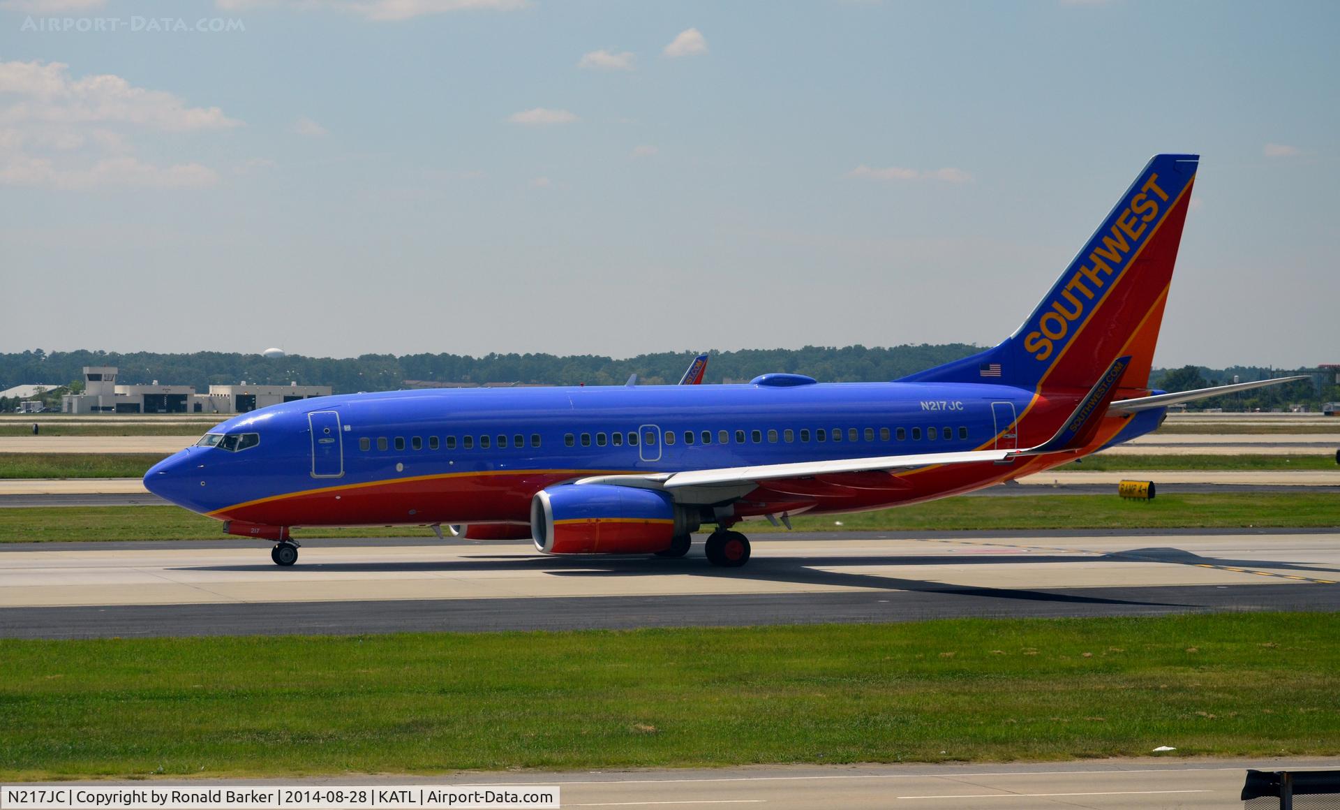 N217JC, 2005 Boeing 737-7H4 C/N 34232, Taxi Atlanta