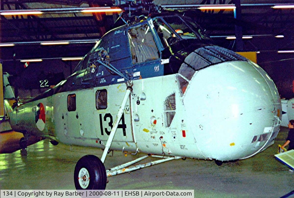 134, Sikorsky UH-34J Seabat C/N 58-1597, Sikorsky UH-34J Seabat [58-1725] Soesterberg~PH 11/08/2000