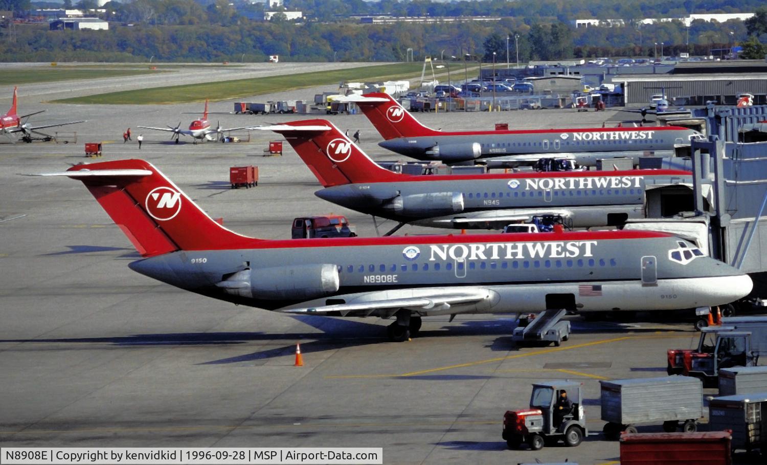 N8908E, 1966 Douglas DC-9-14 C/N 45749, Copied from slide.