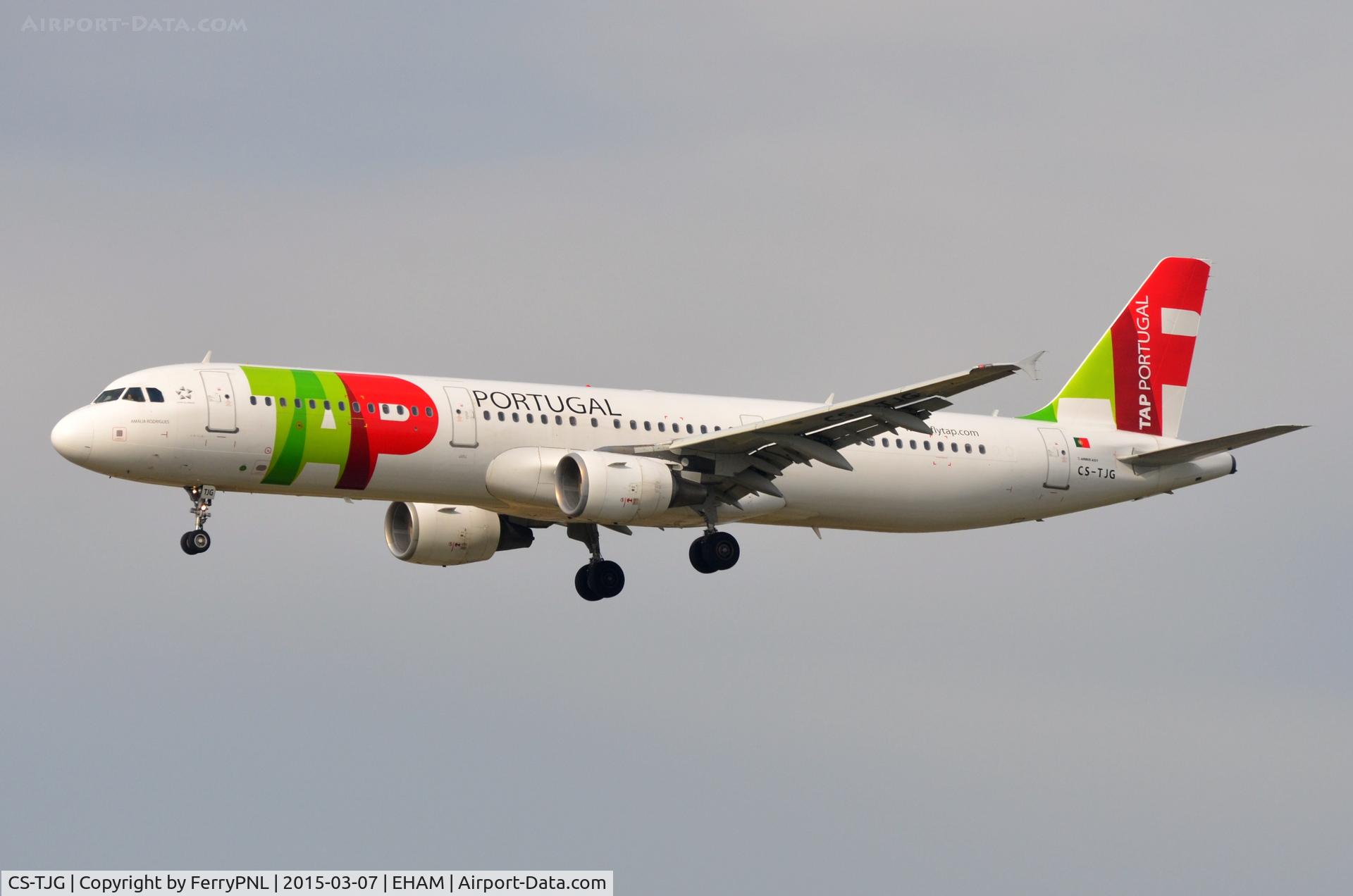 CS-TJG, 2002 Airbus A321-211 C/N 1713, TAP A321 landing on 01R