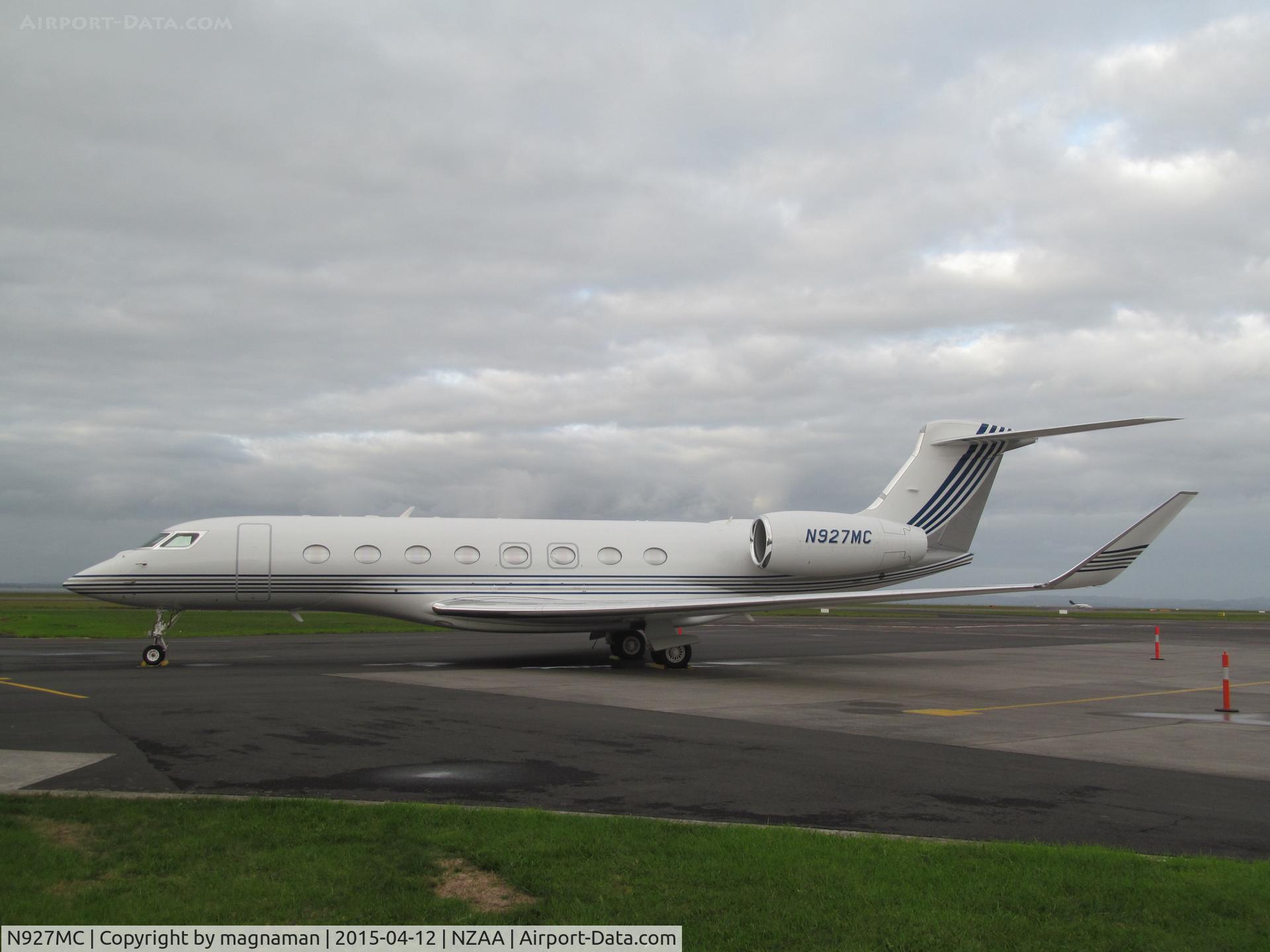 N927MC, 2013 Gulfstream Aerospace G650 (G-VI) C/N 6052, early morning arrival at AKL