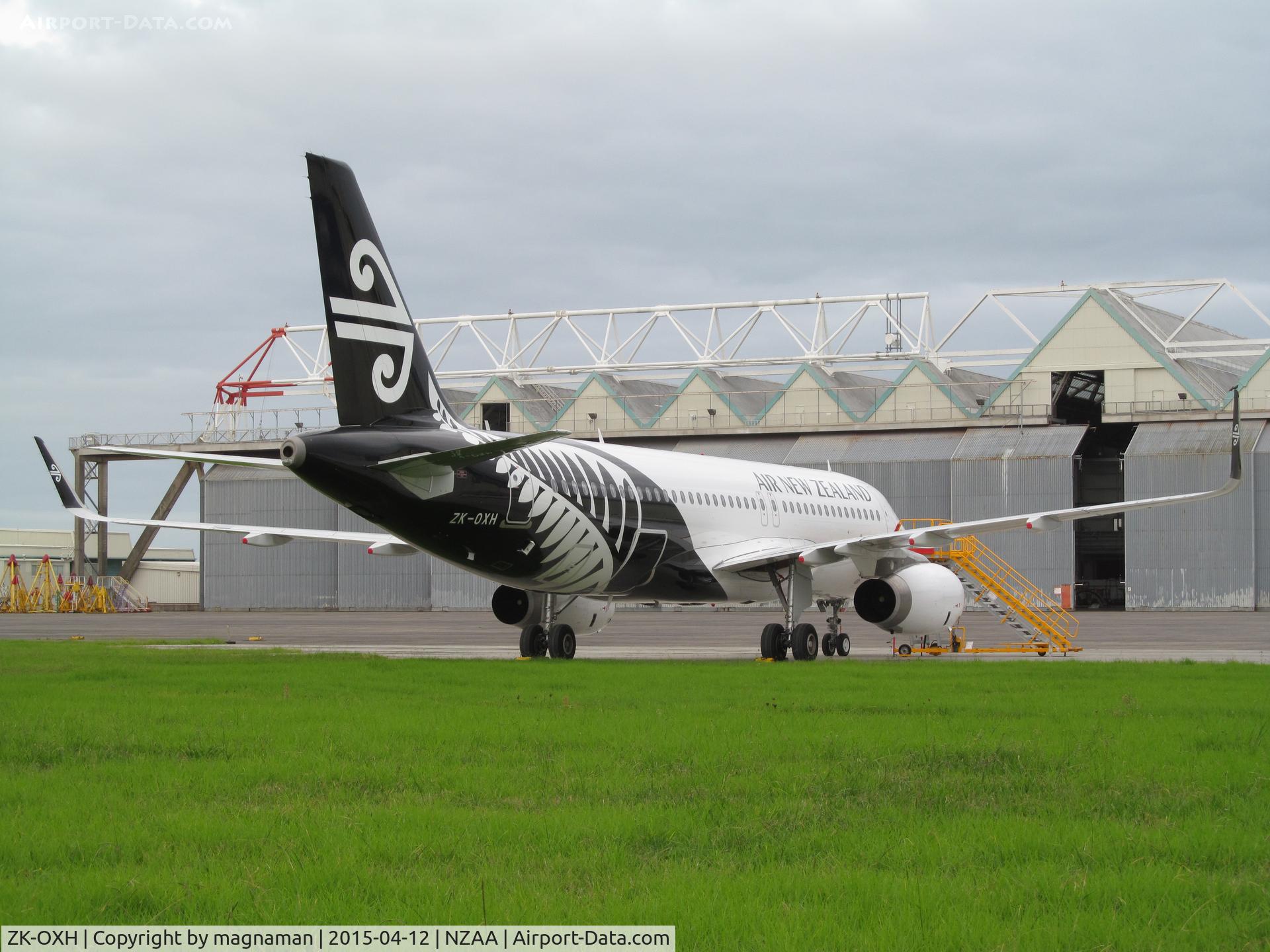 ZK-OXH, 2015 Airbus A320-232 C/N 6471, Latest edition to A320 fleet outside Air NZ hangars at AKL.
