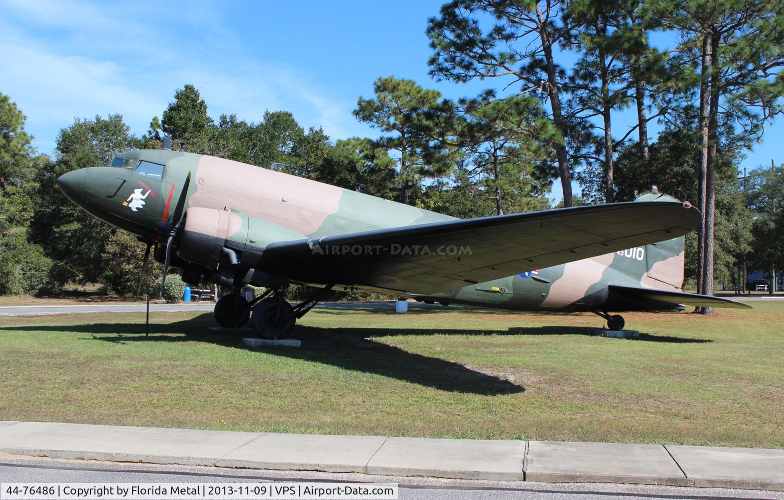 44-76486, 1944 Douglas C-47B-25-DK (R4D-7) Skytrain C/N 16070, C-47 at USAF Armament Museum