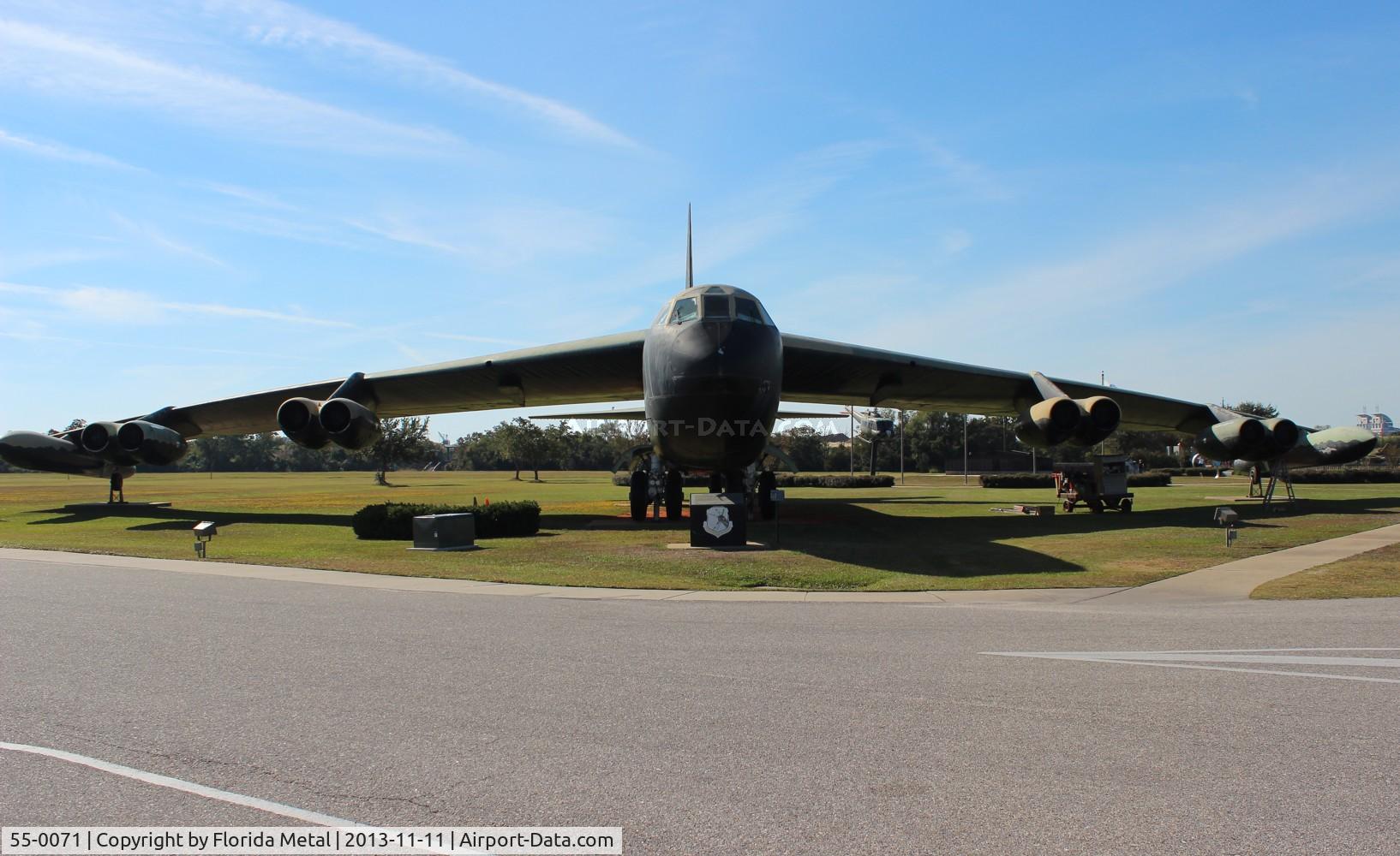 55-0071, 1955 Boeing B-52D-55-BO Stratofortress C/N 17193, B-52D at Battleship Alabama Museum