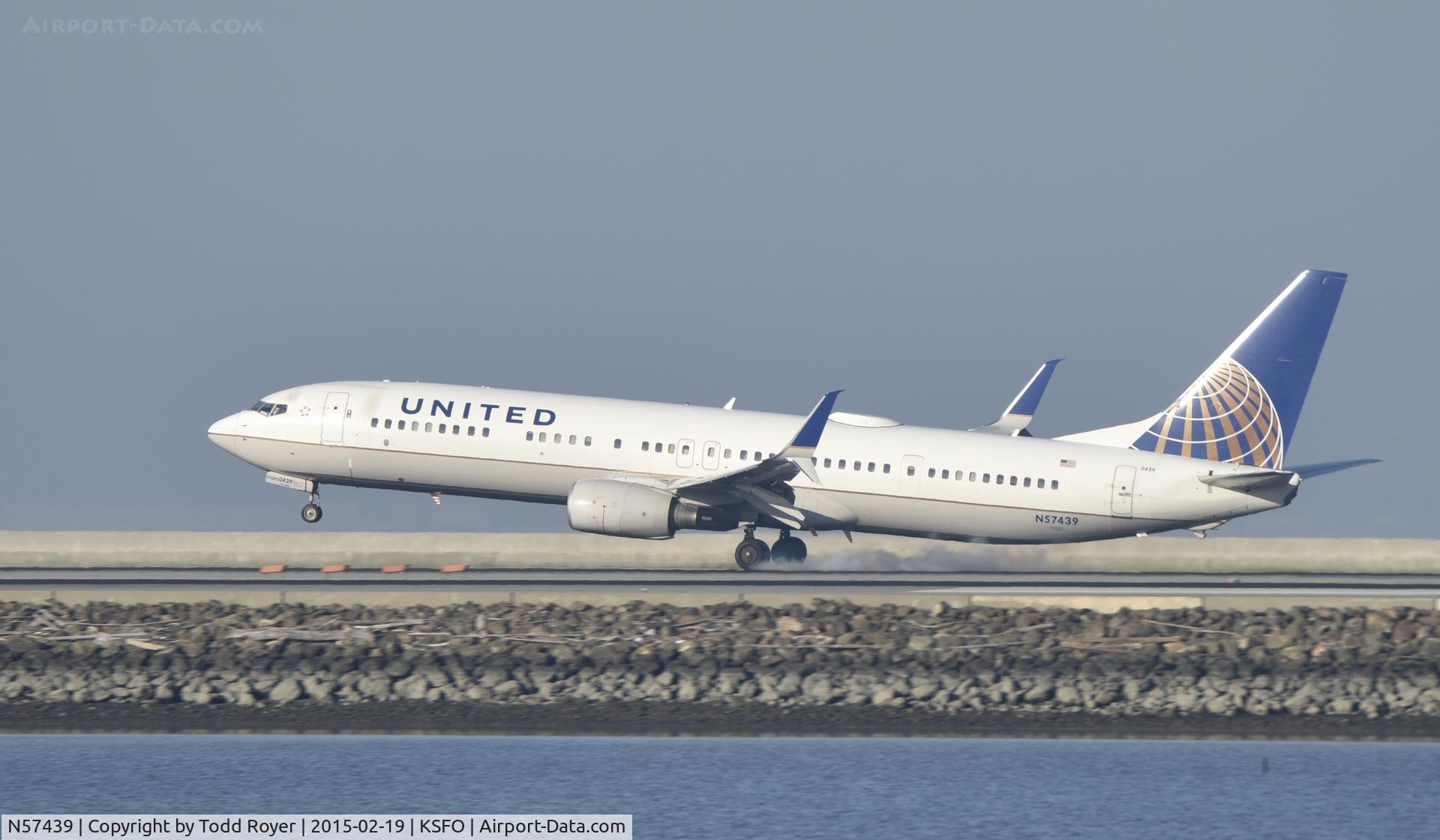 N57439, 2009 Boeing 737-924/ER C/N 33534, Landing at SFO