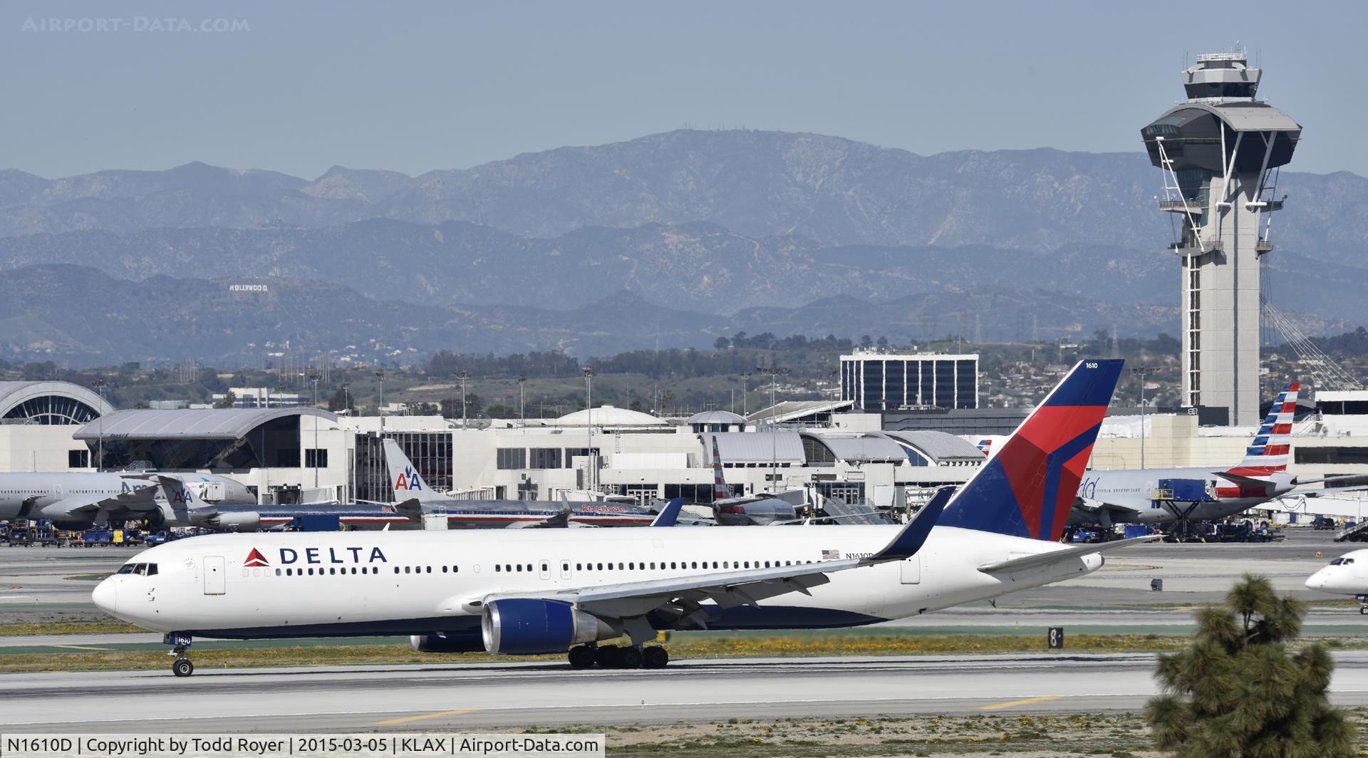 N1610D, 2000 Boeing 767-332 C/N 30594, Arrived at LAX on 25L