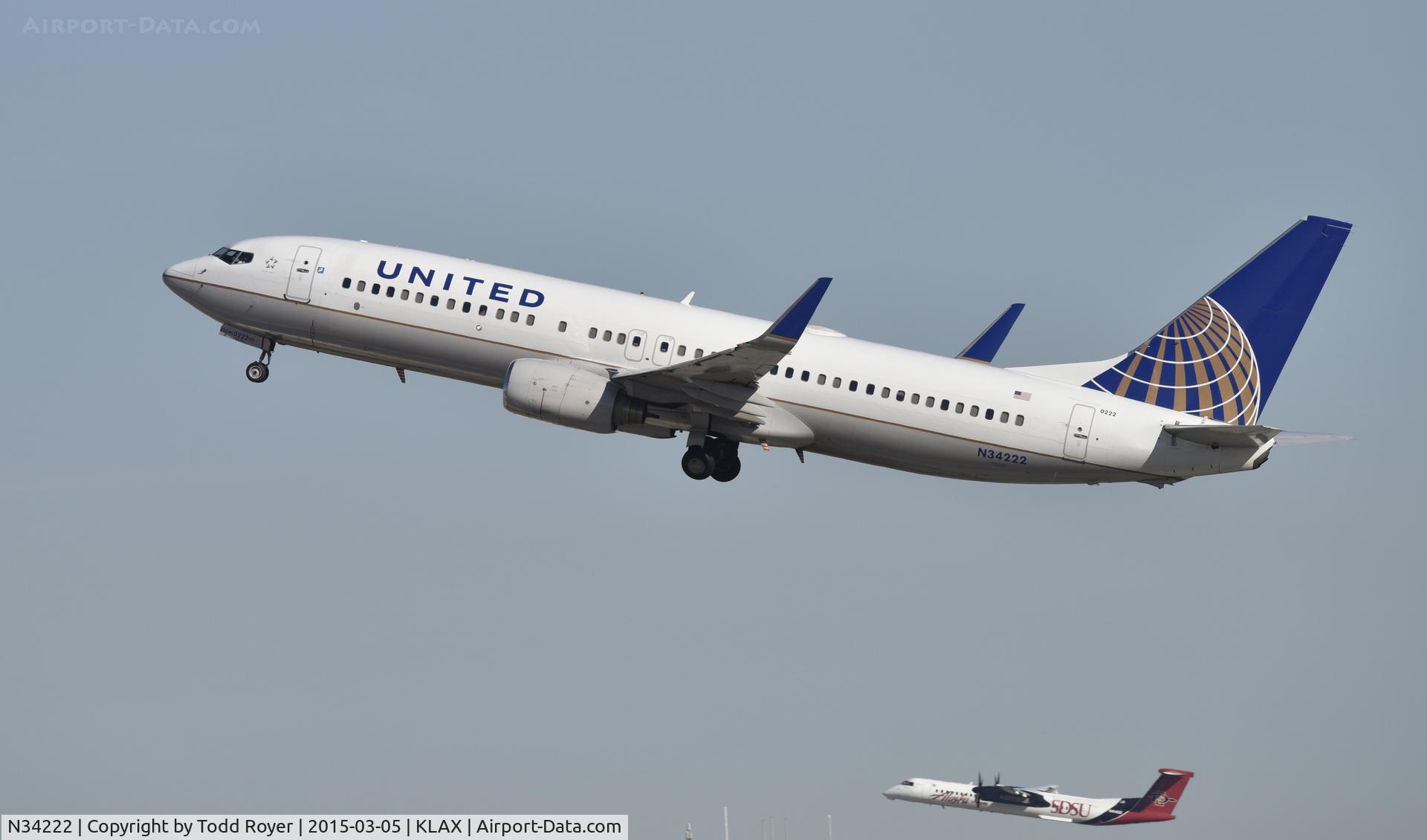 N34222, 1998 Boeing 737-824 C/N 28931, Departing LAX on 25R