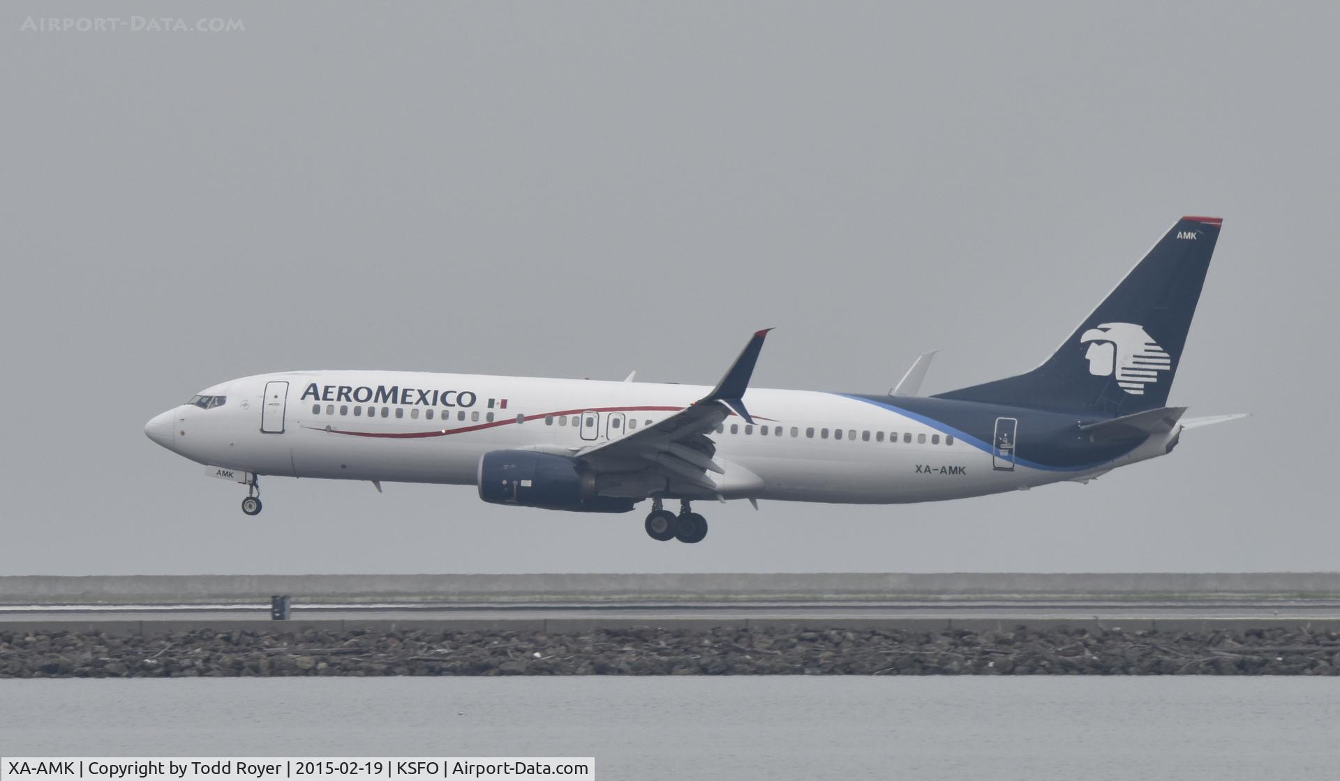 XA-AMK, 2012 Boeing 737-852 C/N 36702, Landing at SFO