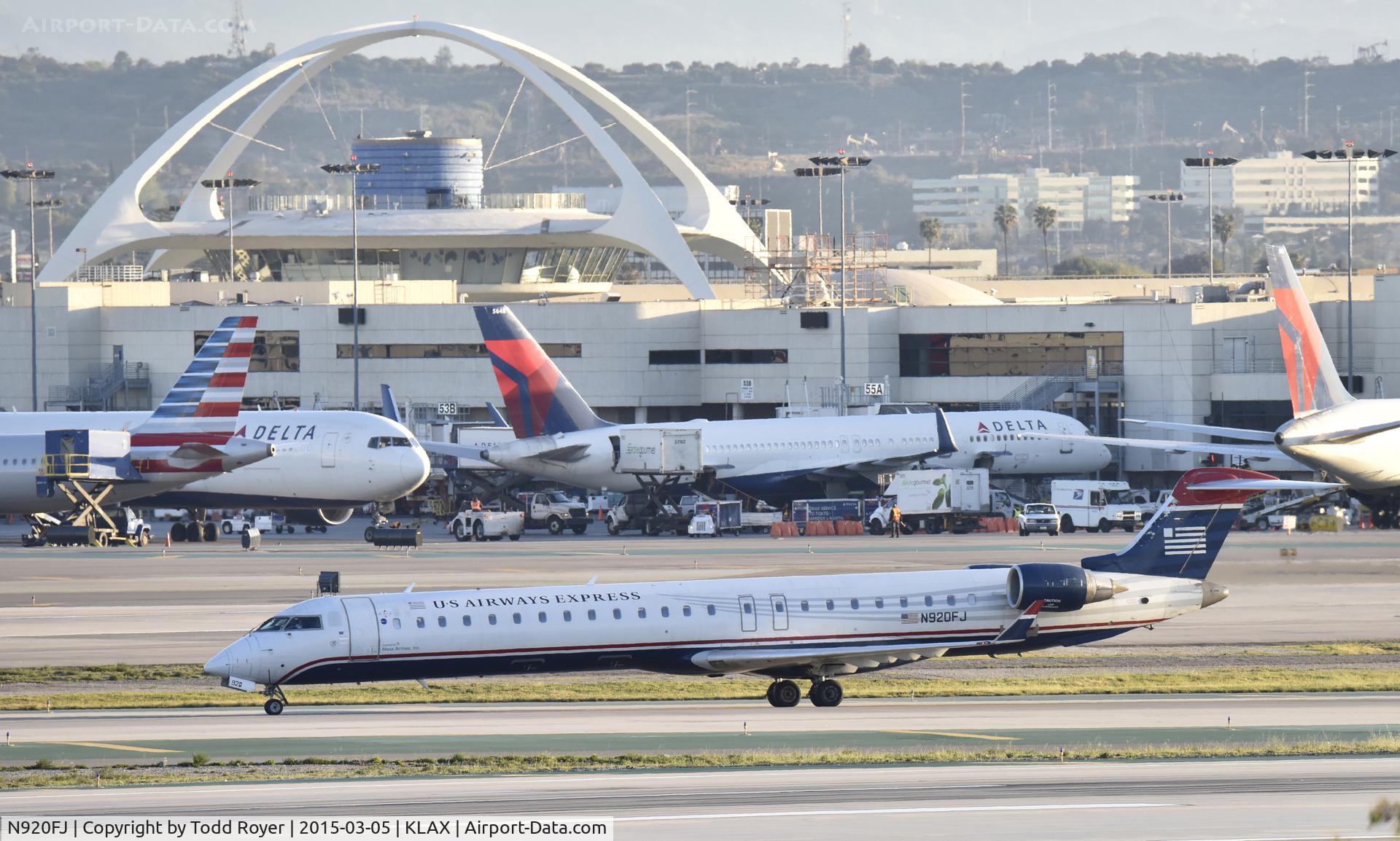 N920FJ, 2004 Bombardier CRJ-900ER (CL-600-2D24) C/N 15020, Arrived at LAX on 25L