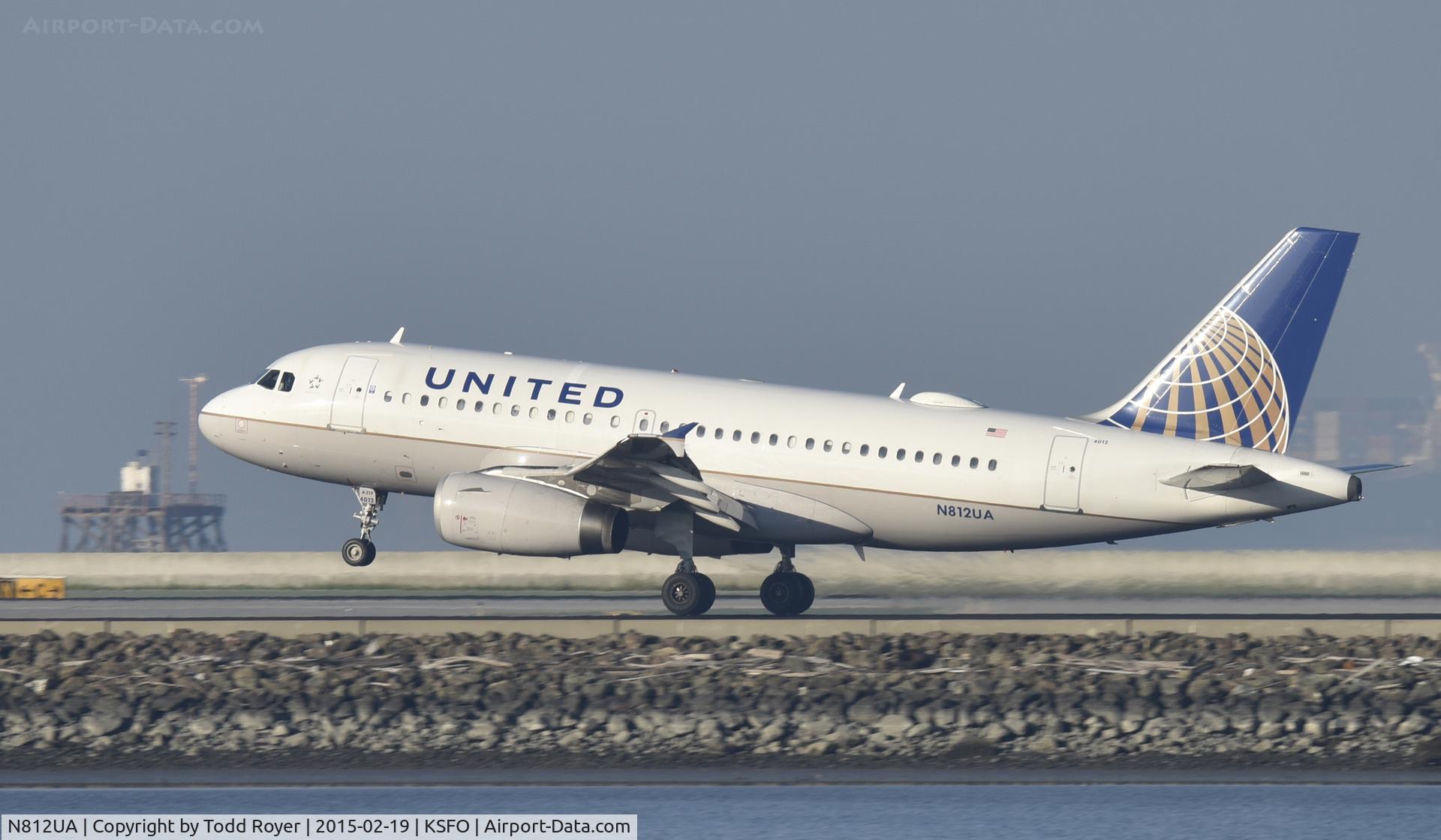 N812UA, 1998 Airbus A319-131 C/N 850, Landing at SFO