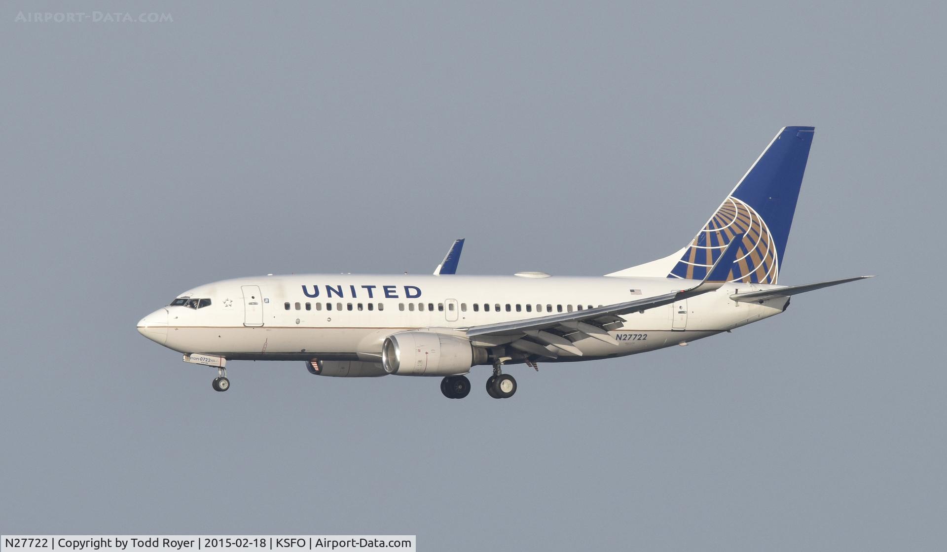 N27722, 1999 Boeing 737-724 C/N 28789, Landing at SFO