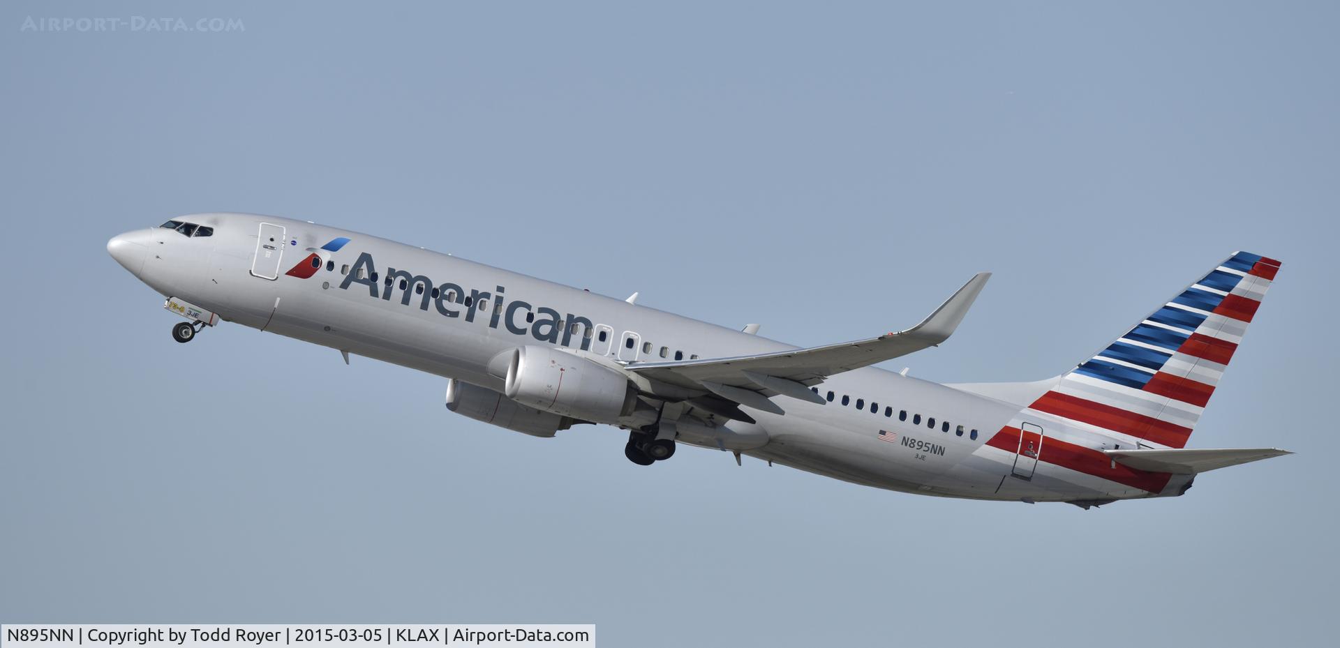N895NN, 2012 Boeing 737-823 C/N 31149, Departing LAX on 25R