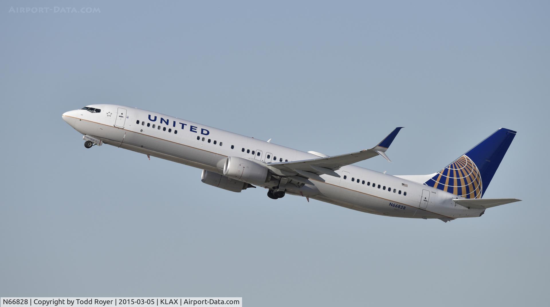 N66828, 2014 Boeing 737-924/ER C/N 44580, Departing LAX on 25R