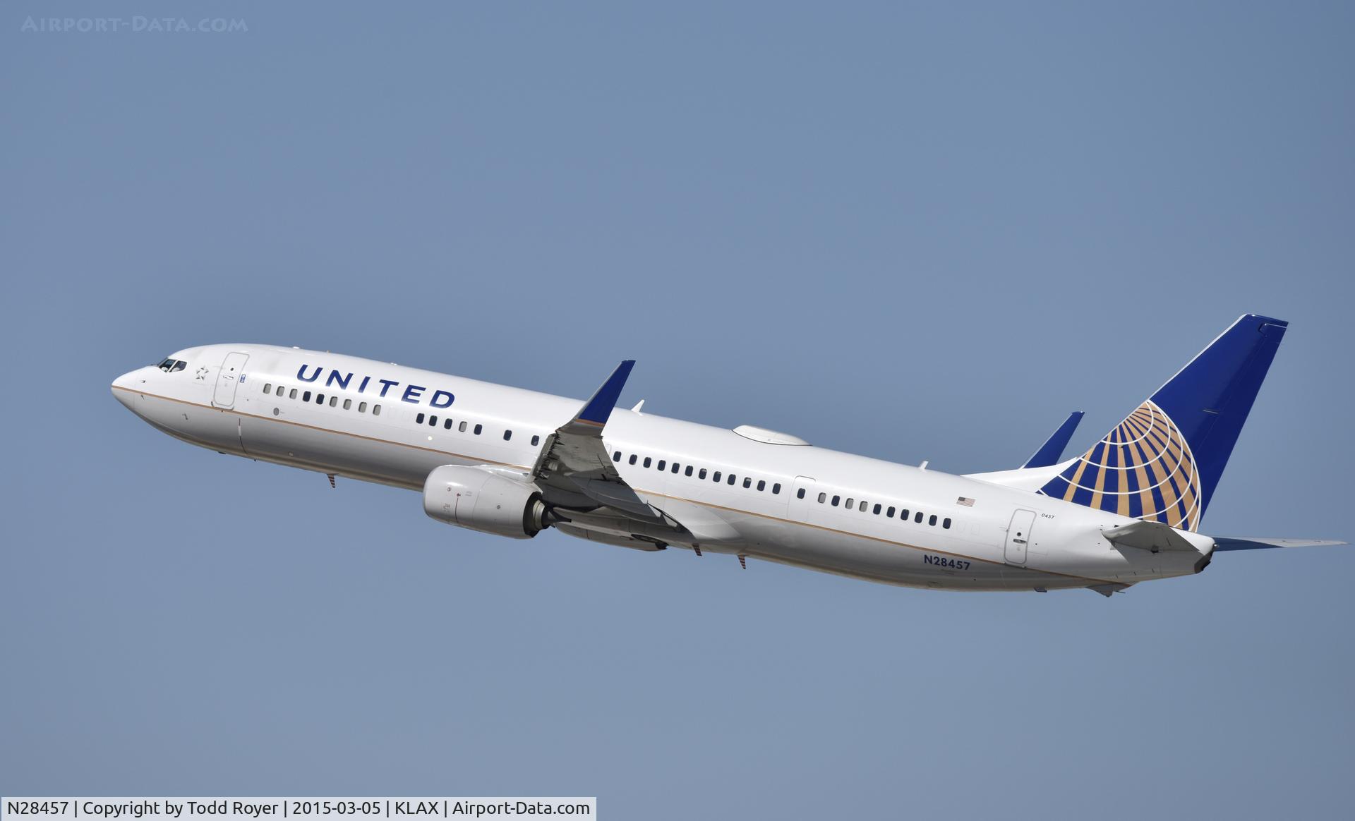 N28457, 2012 Boeing 737-924/ER C/N 41744, Departing LAX on 25R