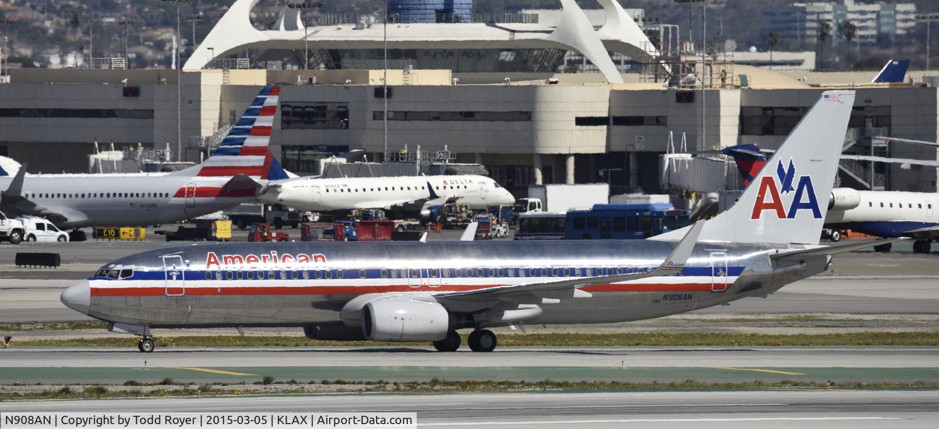 N908AN, 1999 Boeing 737-823 C/N 29510, Arrived at LAX on 25L
