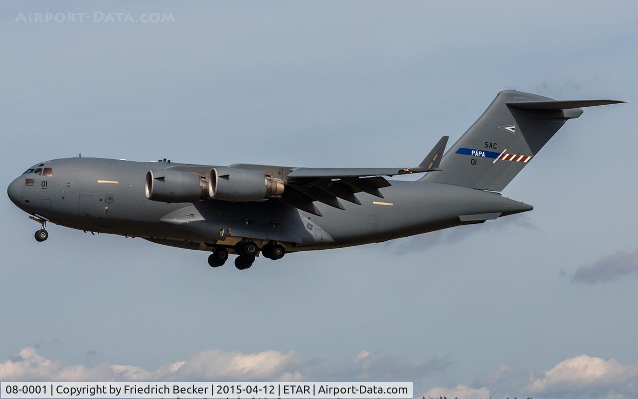 08-0001, 2008 Boeing C-17A Globemaster III C/N F-207, on final RW26