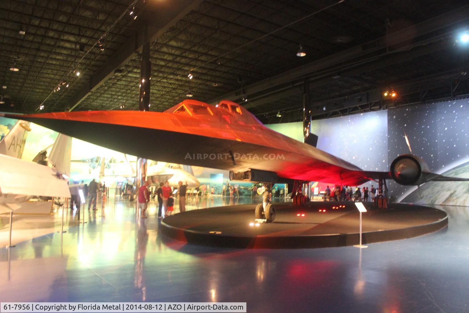 61-7956, 1961 Lockheed SR-71B Blackbird C/N 2007, SR-71B Blackbird