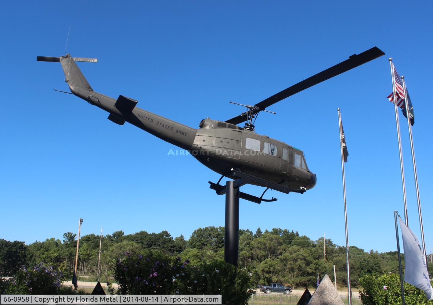 66-0958, 1966 Bell UH-1H Iroquois C/N 5441, UH-1H in Muskegon MI