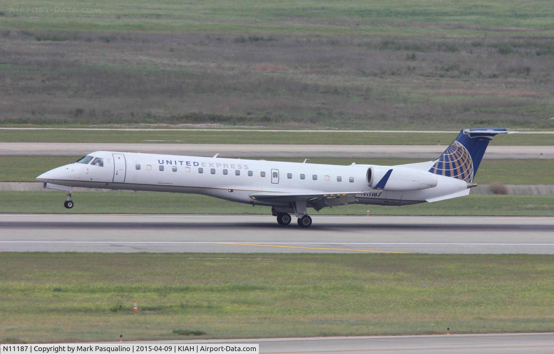 N11187, 2005 Embraer ERJ-145XR (EMB-145XR) C/N 14500927, EMB-145XR