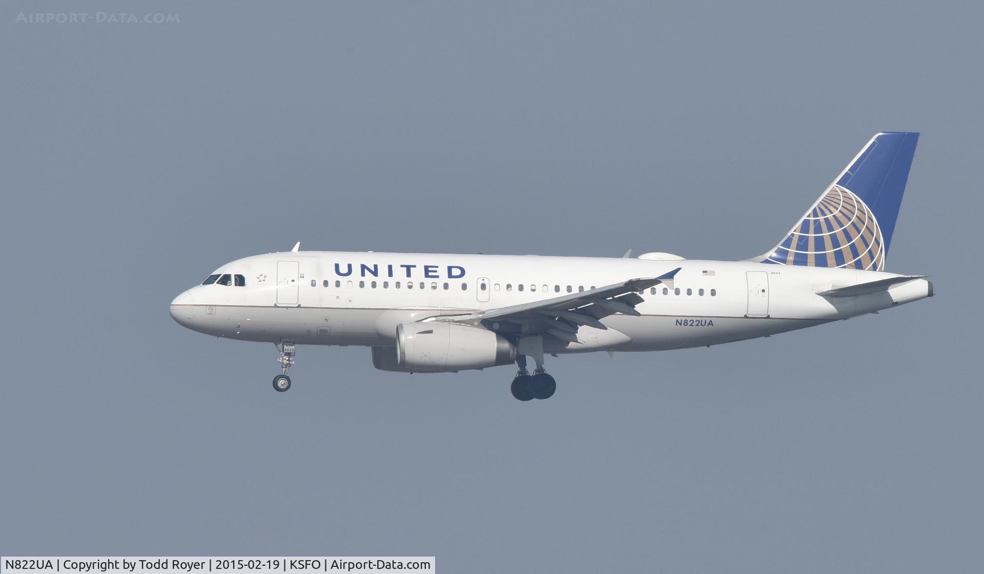 N822UA, 1998 Airbus A319-131 C/N 948, Landing at SFO